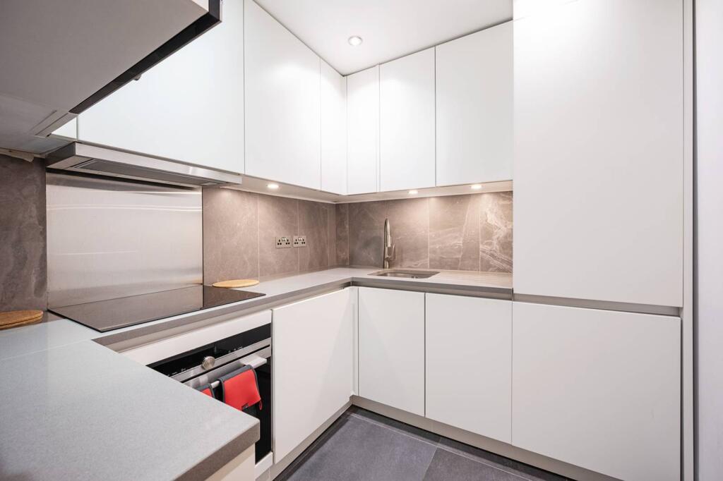 1 bed Annexe for rent in Stepney. From Foxtons - Shoreditch