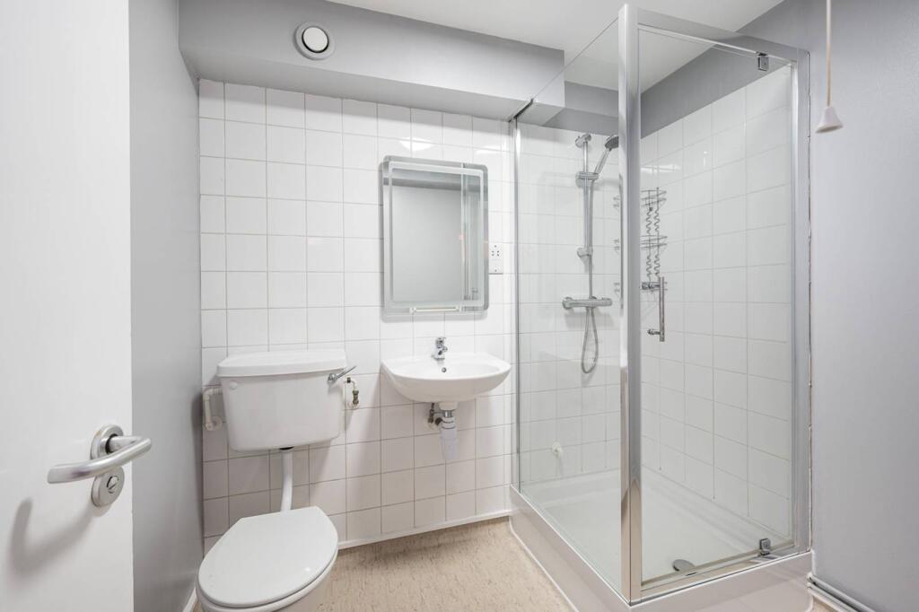 4 bed Studio for rent in London. From Foxtons - Shoreditch