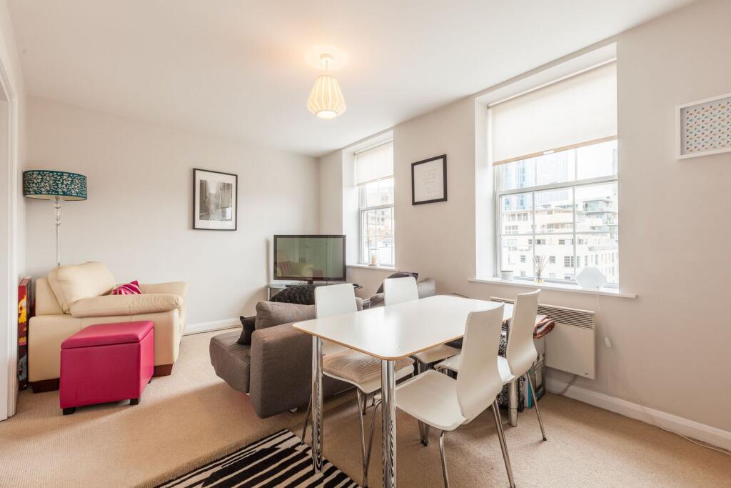 1 bed 1st Floor Flat for rent in Stepney. From Foxtons - Shoreditch