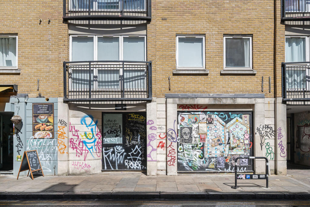 2 bed 1st Floor Flat for rent in Bethnal Green. From Foxtons - Shoreditch