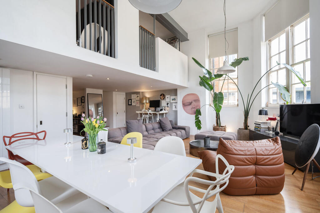 2 bed 1st Floor Flat for rent in London. From Foxtons - Shoreditch