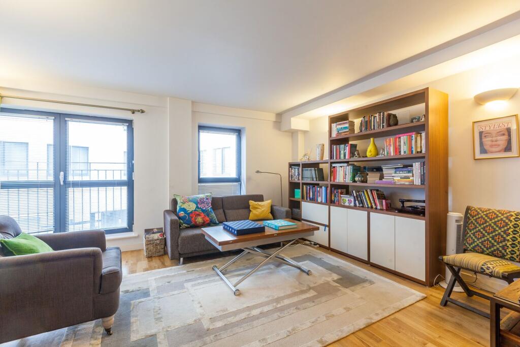 1 bed 1st Floor Flat for rent in London. From Foxtons - Shoreditch