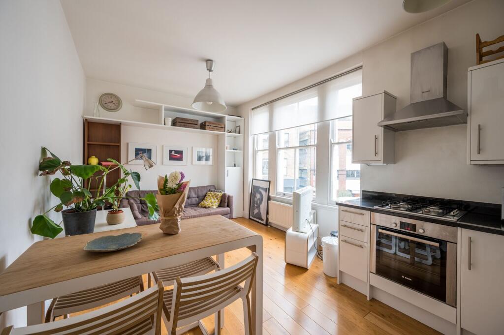 1 bed 1st Floor Flat for rent in Bethnal Green. From Foxtons - Shoreditch