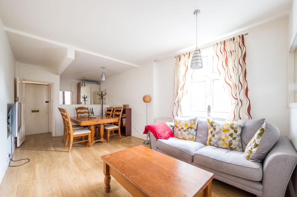 3 bed 1st Floor Flat for rent in London. From Foxtons - Shoreditch
