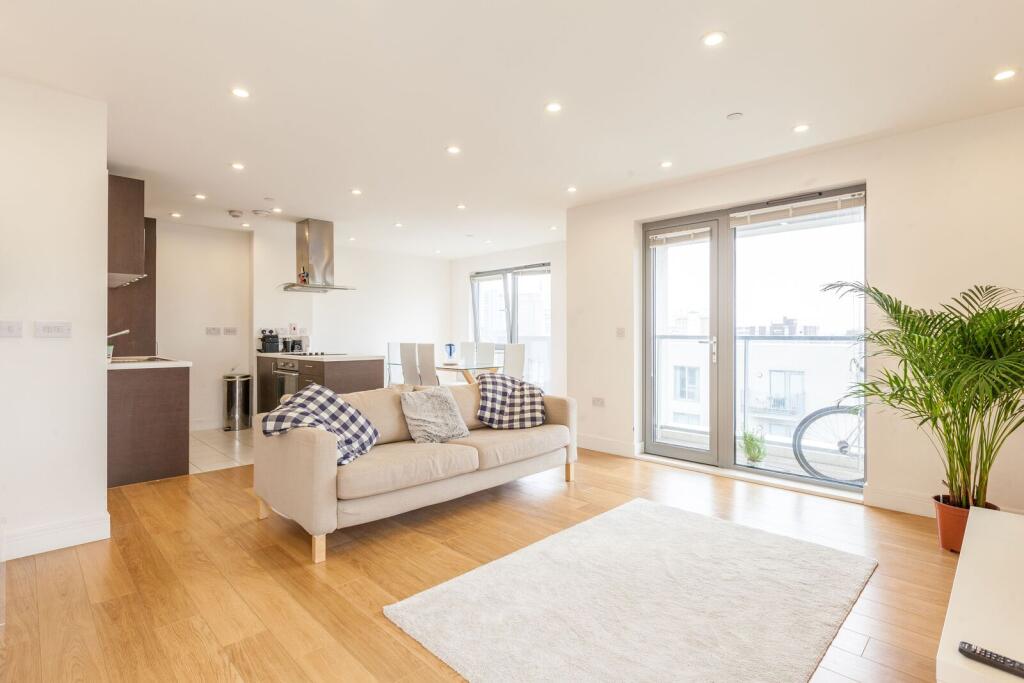 2 bed 1st Floor Flat for rent in London. From Foxtons - Shoreditch