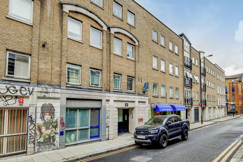 2 bed 1st Floor Flat for rent in Bethnal Green. From Foxtons - Shoreditch