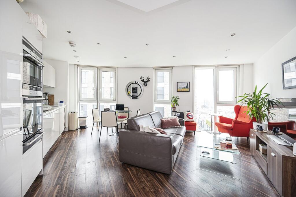 1 bed 1st Floor Flat for rent in London. From Foxtons - Shoreditch