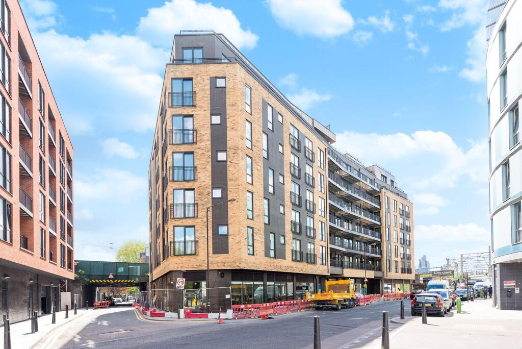 1 bed 1st Floor Flat for rent in London. From Foxtons - Shoreditch