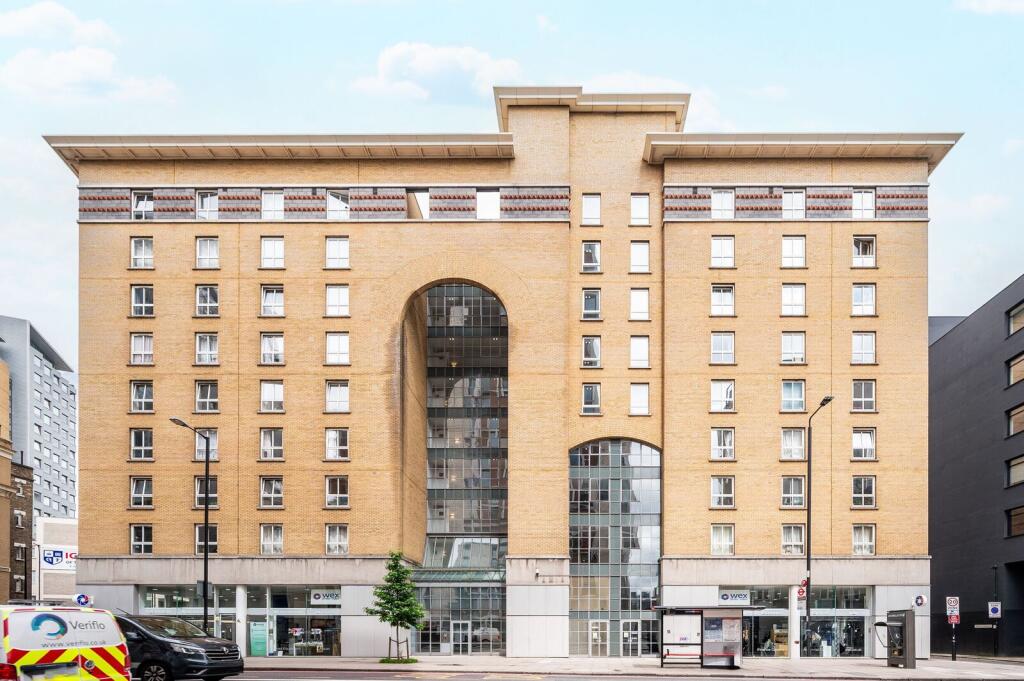 2 bed 1st Floor Flat for rent in London. From Foxtons - Shoreditch
