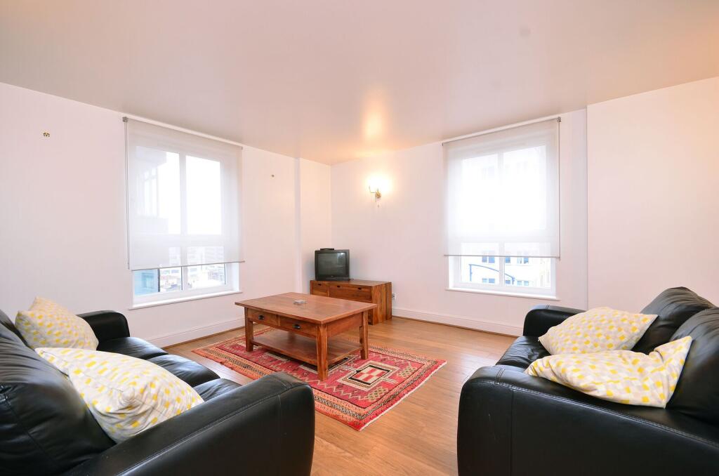 2 bed 1st Floor Flat for rent in London. From Foxtons - Shoreditch