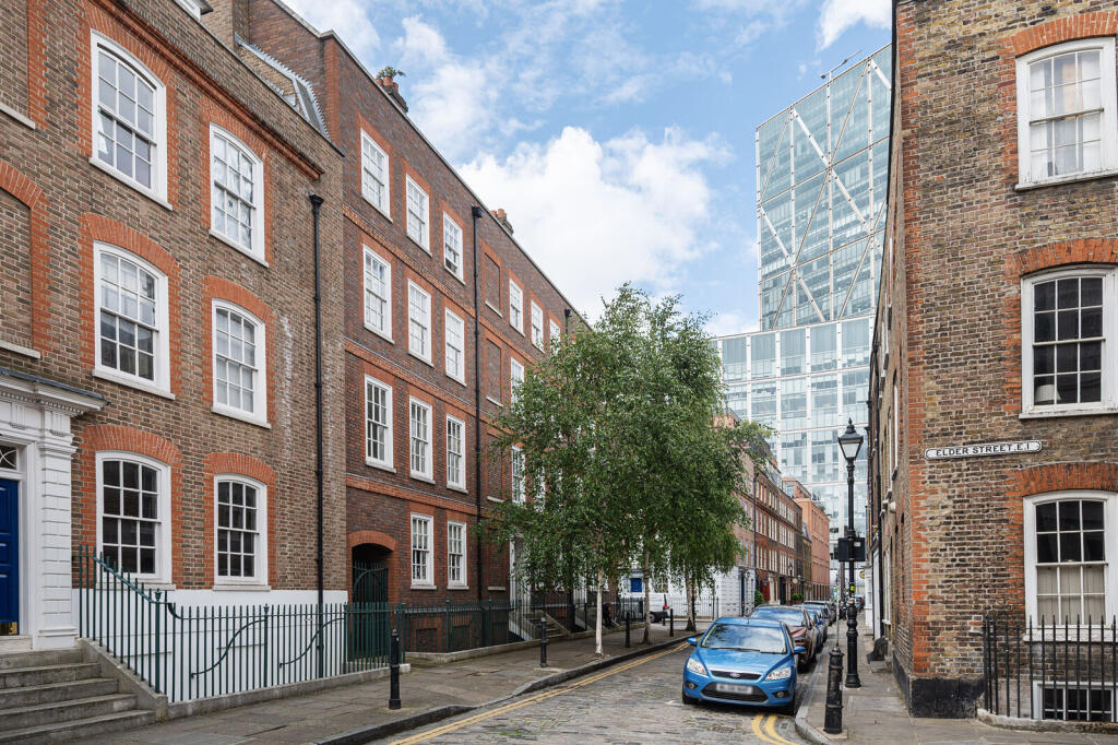 2 bed 1st Floor Flat for rent in Stepney. From Foxtons - Shoreditch