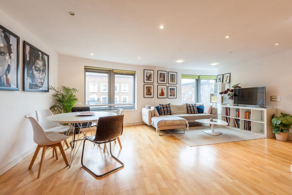 2 bed 1st Floor Flat for rent in London. From Foxtons - Shoreditch
