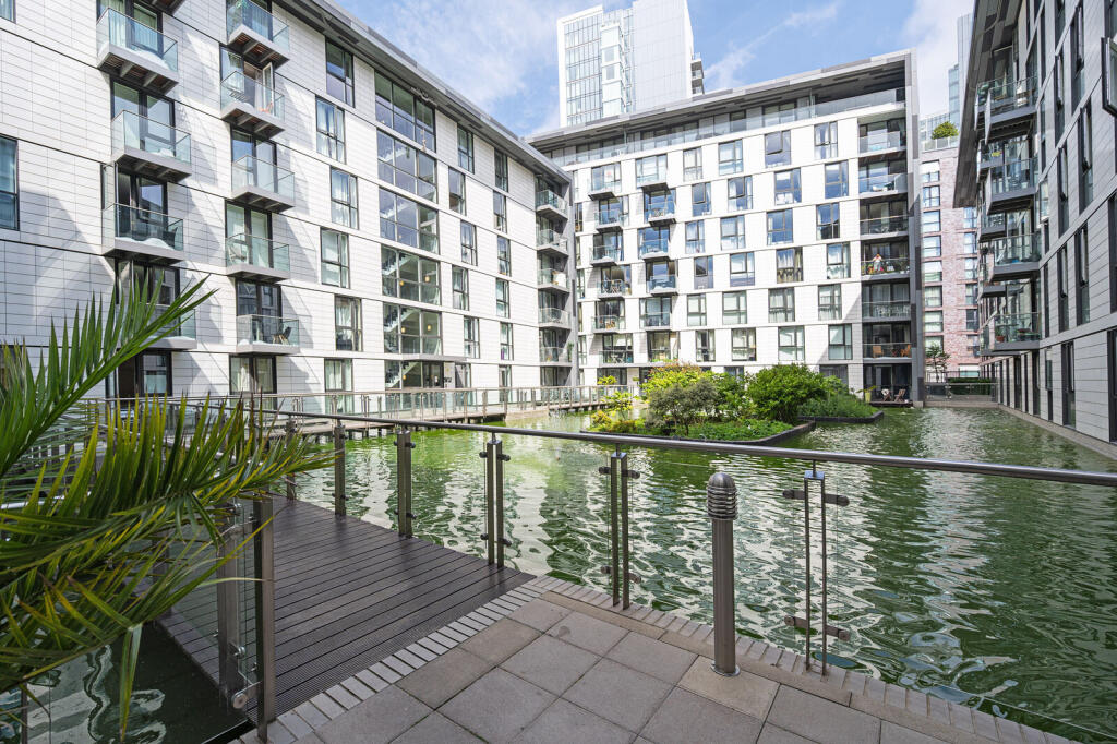 2 bed 1st Floor Flat for rent in London. From Foxtons - Shoreditch