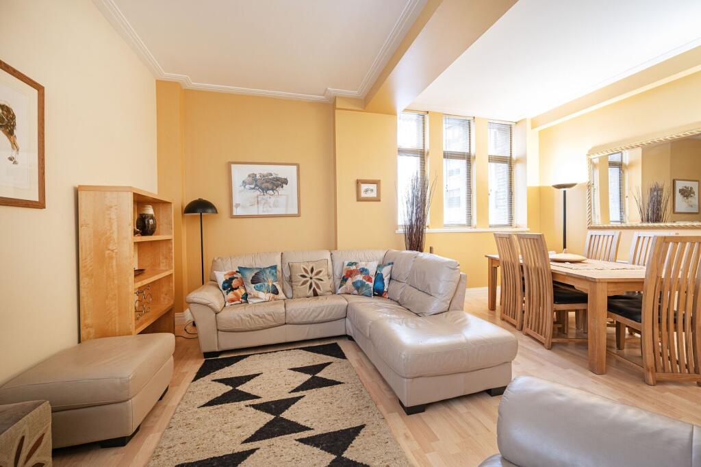 3 bed 1st Floor Flat for rent in London. From Foxtons - Shoreditch