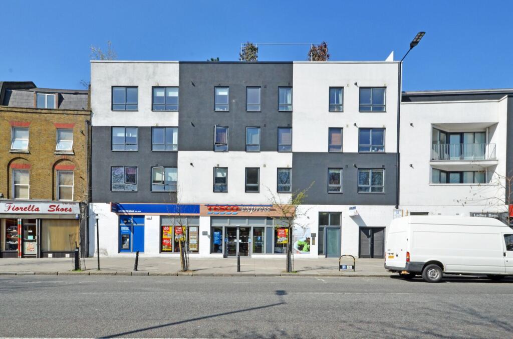 2 bed 1st Floor Flat for rent in Bethnal Green. From Foxtons - Shoreditch