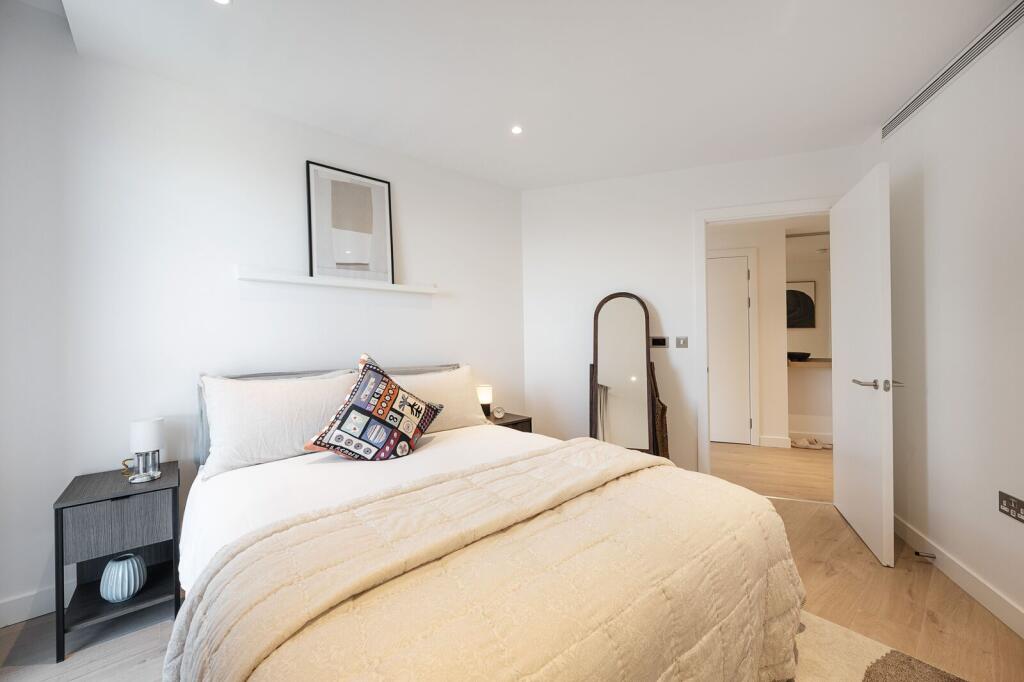 1 bed 1st Floor Flat for rent in Stepney. From Foxtons - Shoreditch 1 bed 1st Floor Flat for rent in Stepney. From Foxtons - Shoreditch