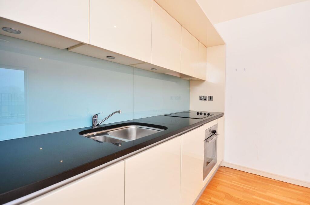 2 bed 1st Floor Flat for rent in Islington. From Foxtons - Shoreditch