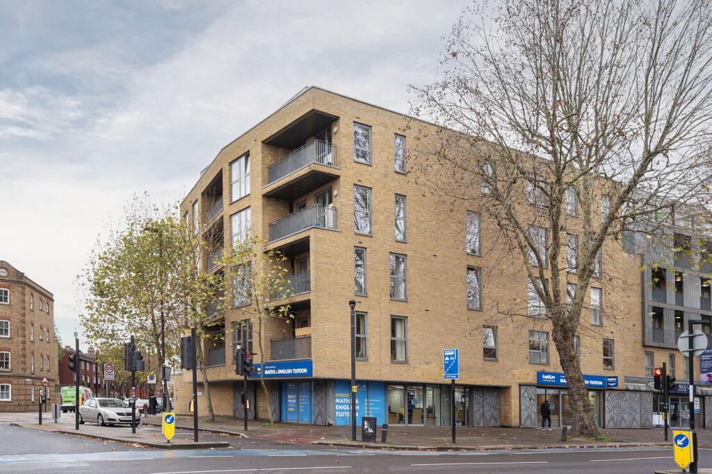 2 bed 1st Floor Flat for rent in Stepney. From Foxtons - Shoreditch