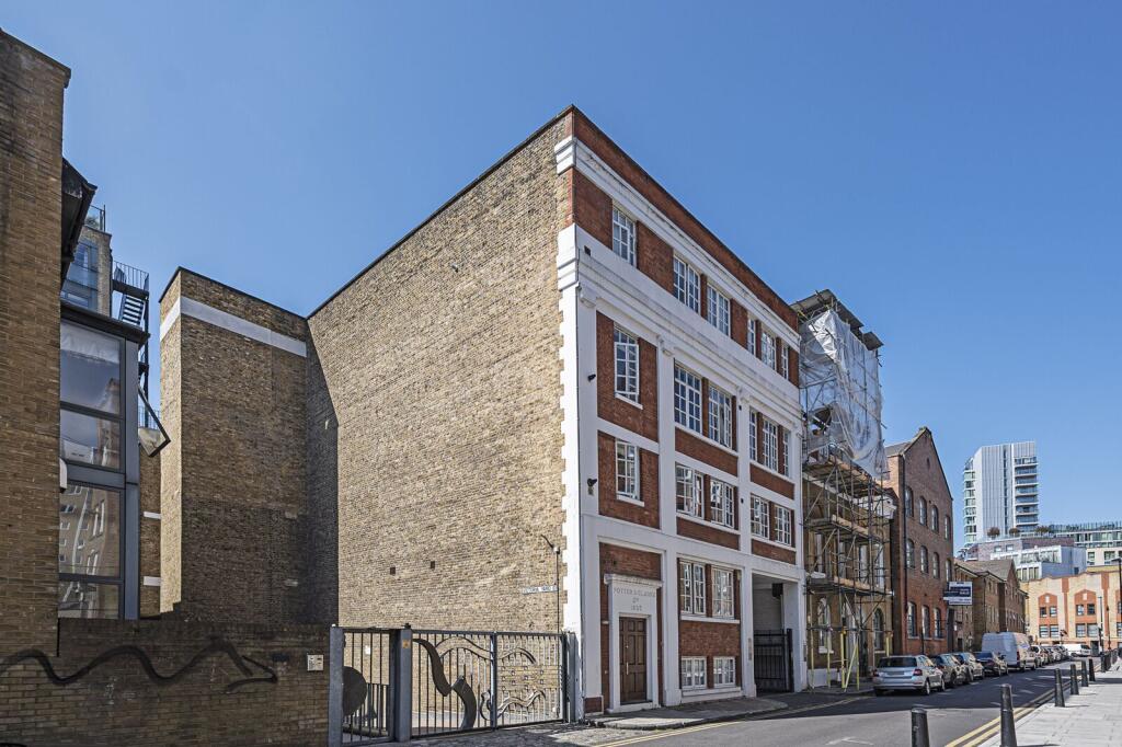 3 bed 1st Floor Flat for rent in Stepney. From Foxtons - Shoreditch 3 bed 1st Floor Flat for rent in Stepney. From Foxtons - Shoreditch