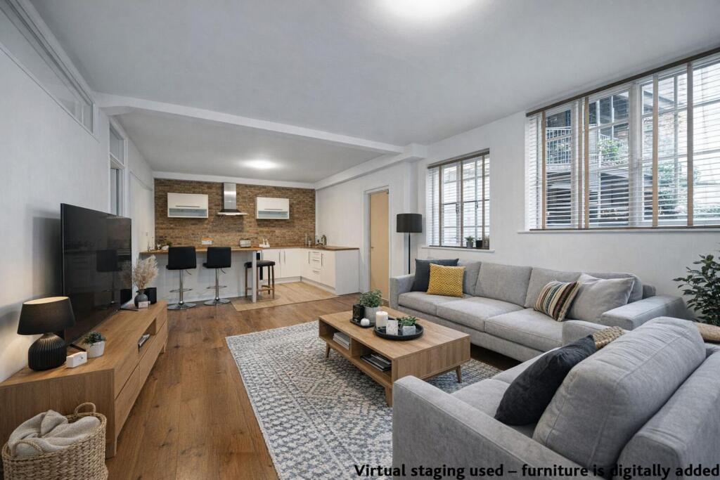 3 bed 1st Floor Flat for rent in Stepney. From Foxtons - Shoreditch