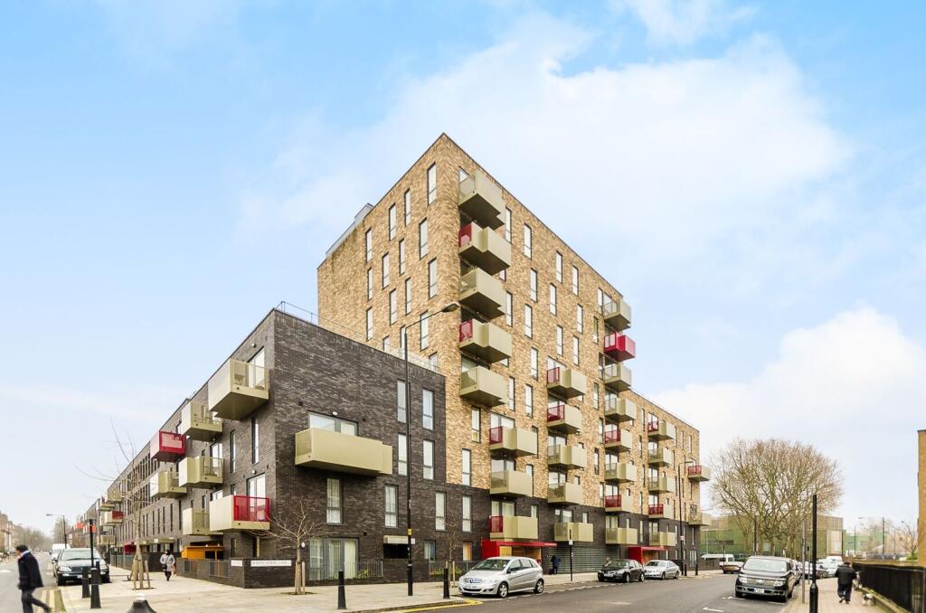 1 bed 1st Floor Flat for rent in Stepney. From Foxtons - Shoreditch
