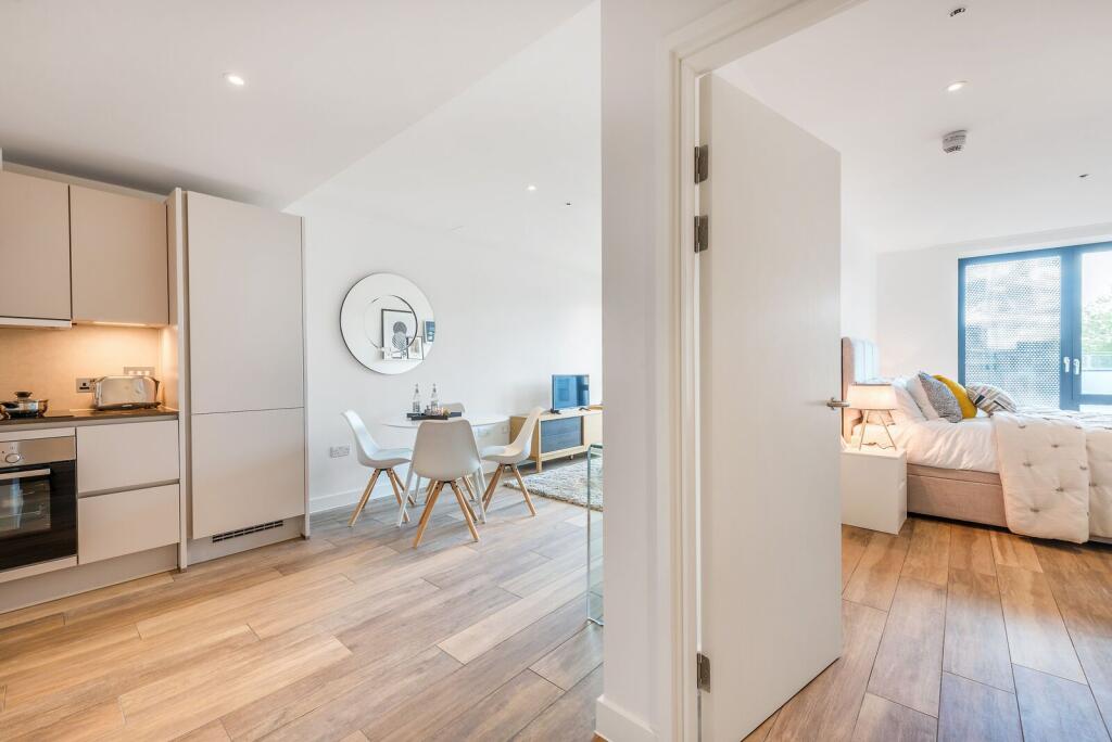 1 bed 1st Floor Flat for rent in Bethnal Green. From Foxtons - Shoreditch 1 bed 1st Floor Flat for rent in Bethnal Green. From Foxtons - Shoreditch