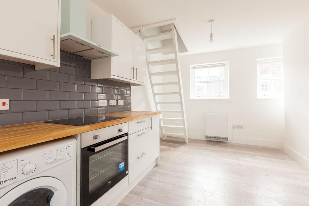 1 bed 1st Floor Flat for rent in London. From Foxtons - Shoreditch
