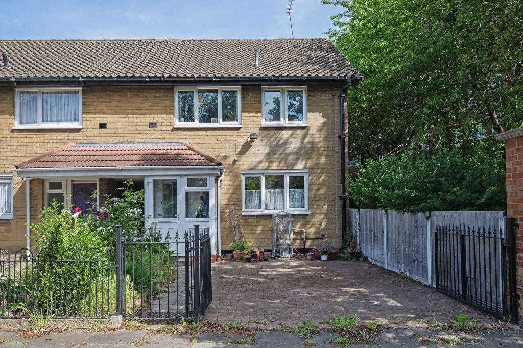 2 bed End of Terrace for rent in London. From Foxtons - Shoreditch
