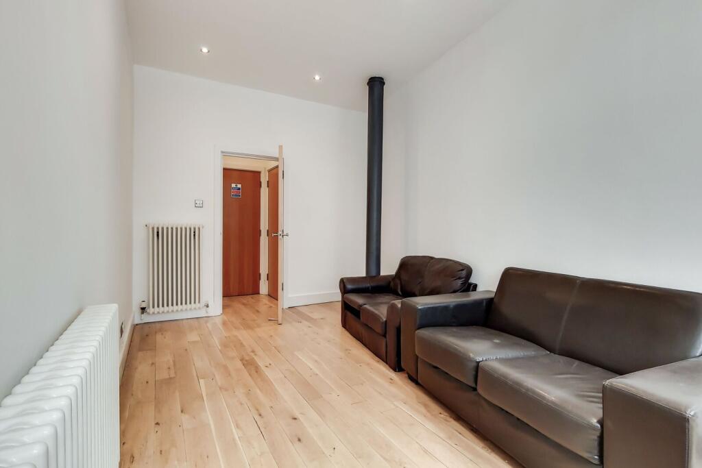 2 bed 1st Floor Flat for rent in London. From Foxtons - Shoreditch