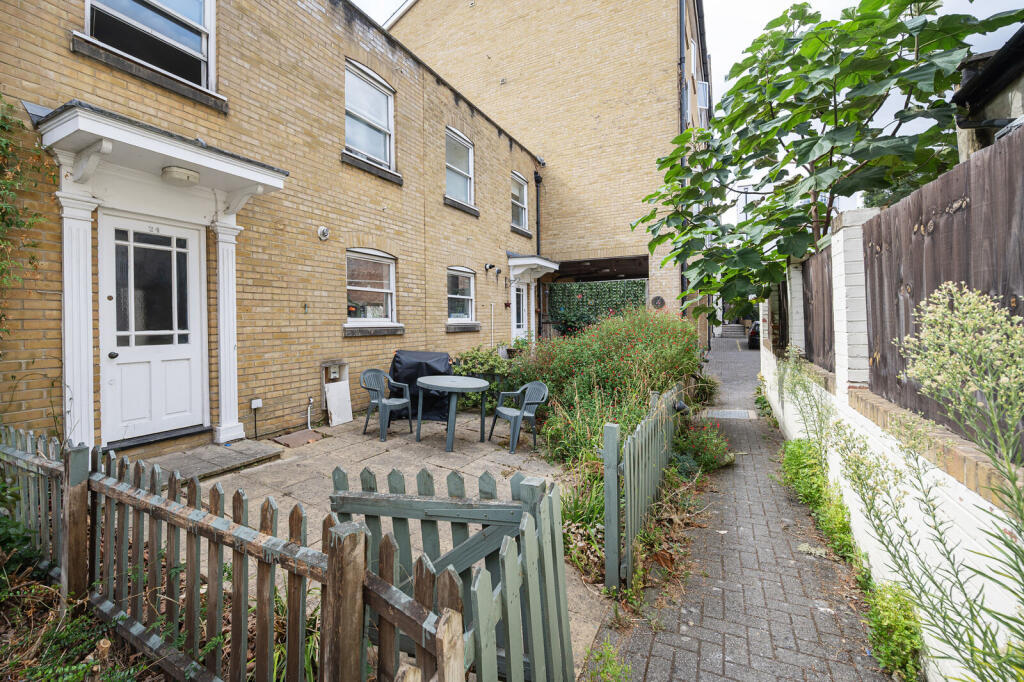 3 bed Detached for rent in London. From Foxtons - Shoreditch 3 bed Detached for rent in London. From Foxtons - Shoreditch