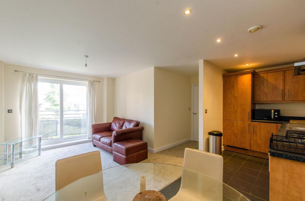 2 bed 1st Floor Flat for rent in London. From Foxtons - Shoreditch