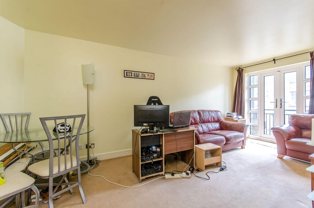 2 bed 1st Floor Flat for rent in London. From Foxtons - Shoreditch
