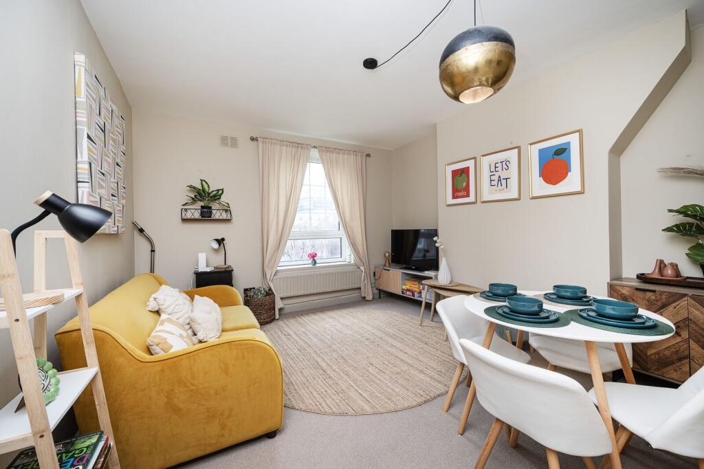 1 bed 1st Floor Flat for rent in Stepney. From Foxtons - Shoreditch 1 bed 1st Floor Flat for rent in Stepney. From Foxtons - Shoreditch