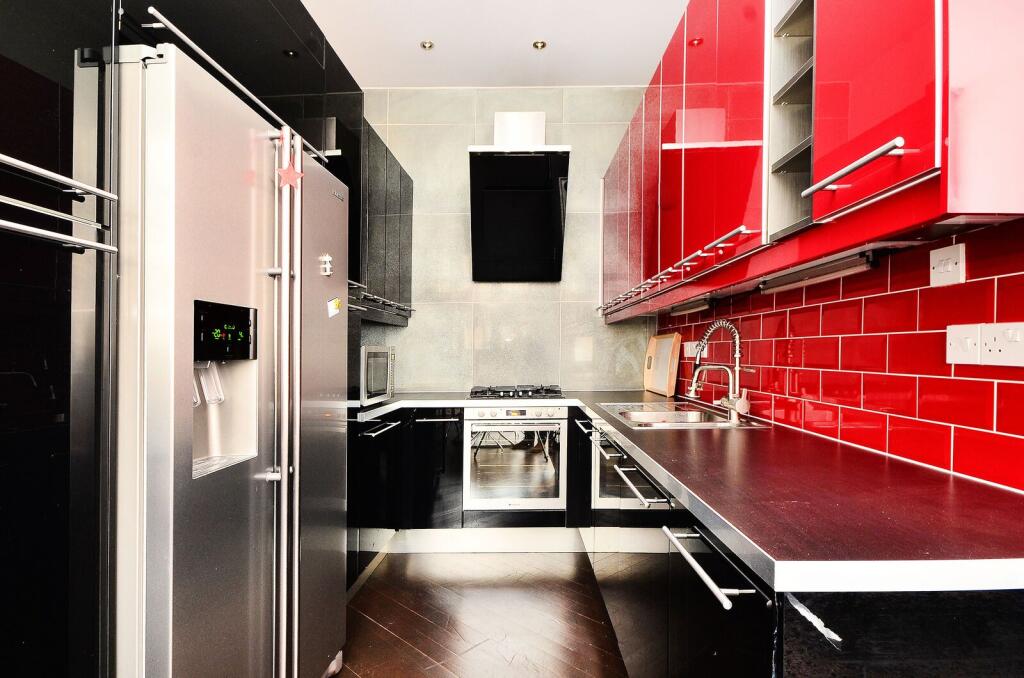 2 bed 1st Floor Flat for rent in Stepney. From Foxtons - Shoreditch 2 bed 1st Floor Flat for rent in Stepney. From Foxtons - Shoreditch