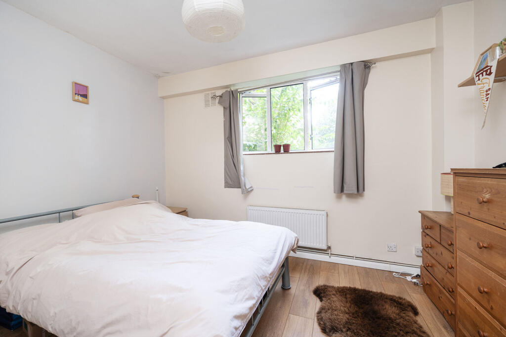 2 bed 1st Floor Flat for rent in London. From Foxtons - Shoreditch