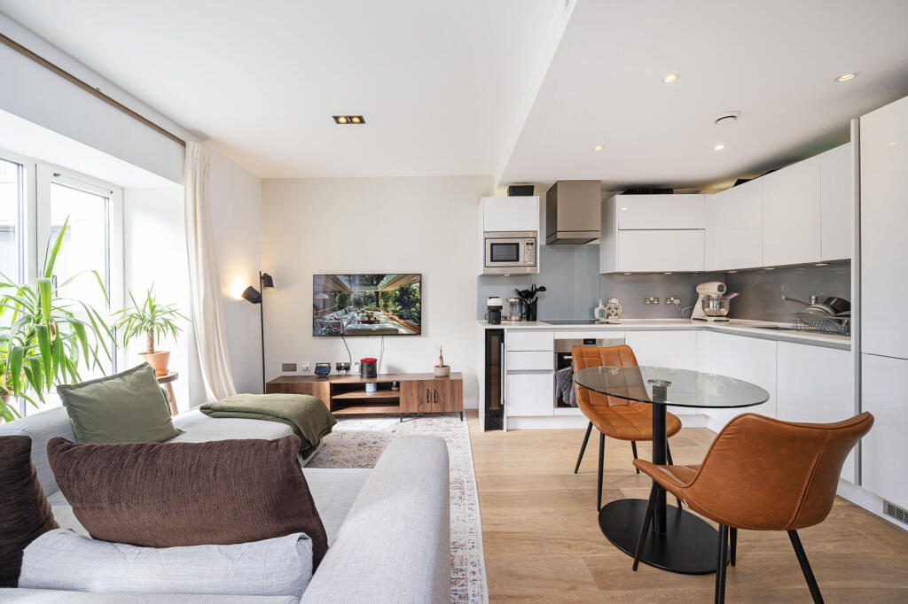 0 bed Studio for rent in London. From Foxtons - Shoreditch