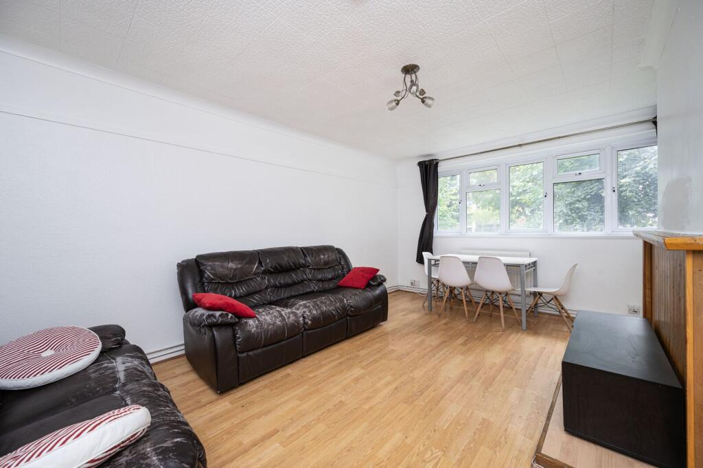 4 bed 1st Floor Flat for rent in London. From Foxtons - Shoreditch