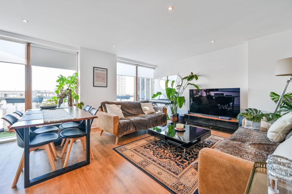 2 bed 1st Floor Flat for rent in Islington. From Foxtons - Shoreditch 2 bed 1st Floor Flat for rent in Islington. From Foxtons - Shoreditch