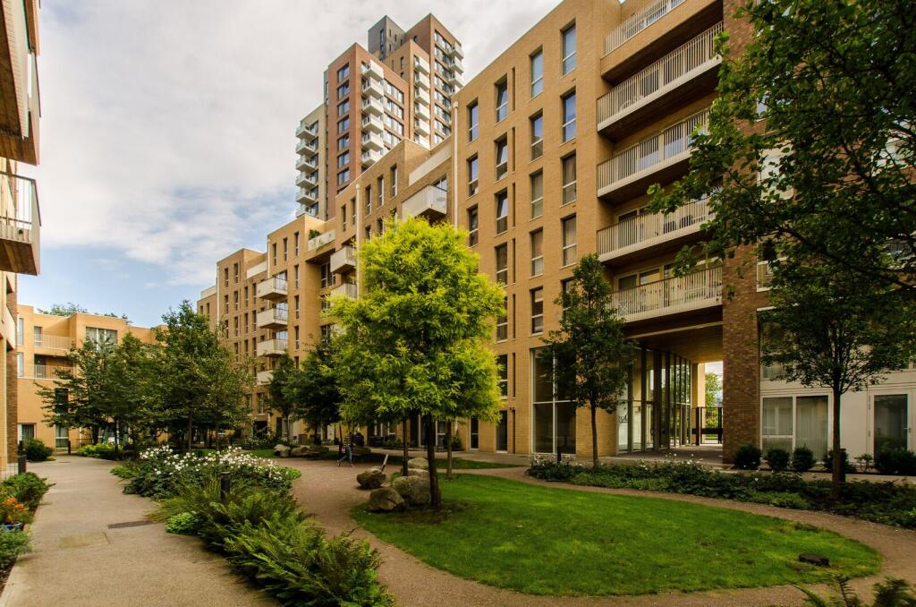 3 bed 1st Floor Flat for rent in London. From Foxtons - Shoreditch 3 bed 1st Floor Flat for rent in London. From Foxtons - Shoreditch