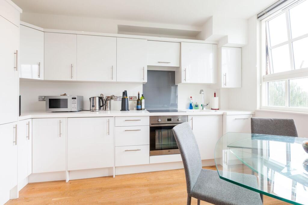 2 bed 1st Floor Flat for rent in London. From Foxtons - Shoreditch 2 bed 1st Floor Flat for rent in London. From Foxtons - Shoreditch
