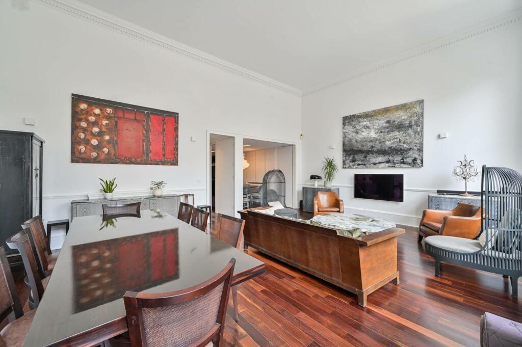 4 bed 1st Floor Flat for rent in London. From Foxtons - South Kensington