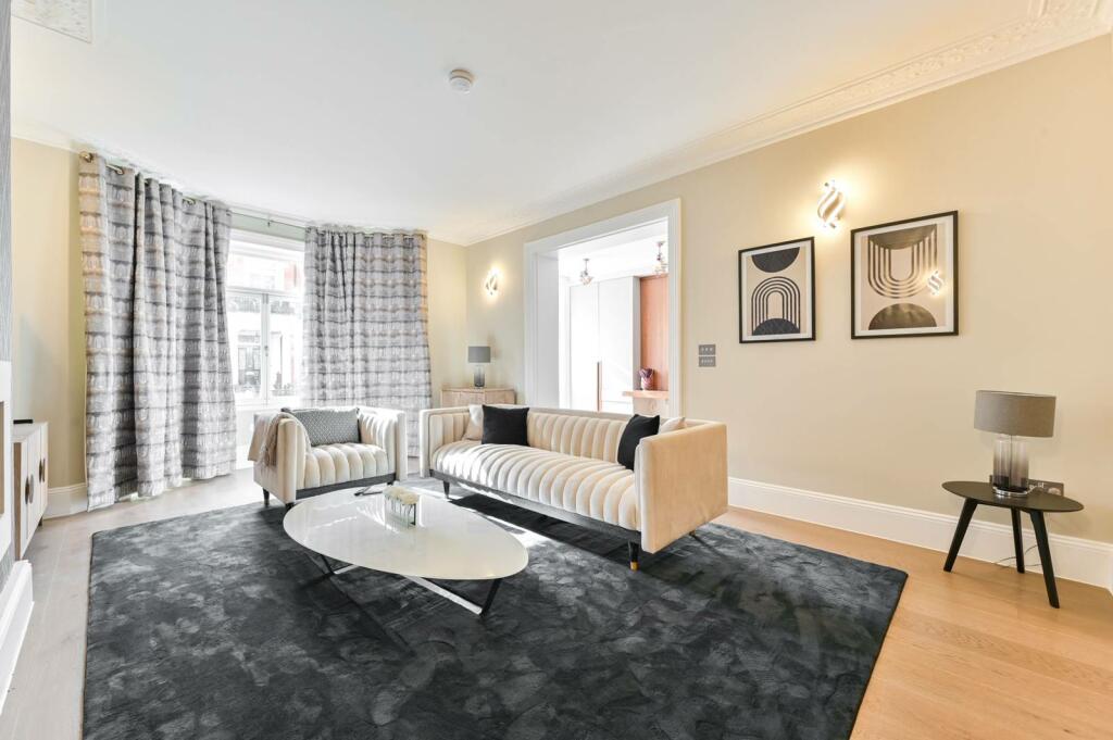 5 bed 1st Floor Flat for rent in London. From Foxtons - South Kensington