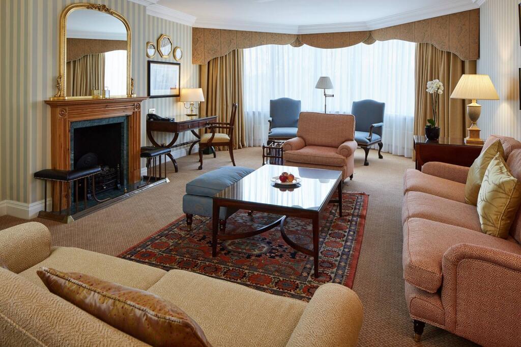 2 bed 1st Floor Flat for rent in London. From Foxtons - South Kensington