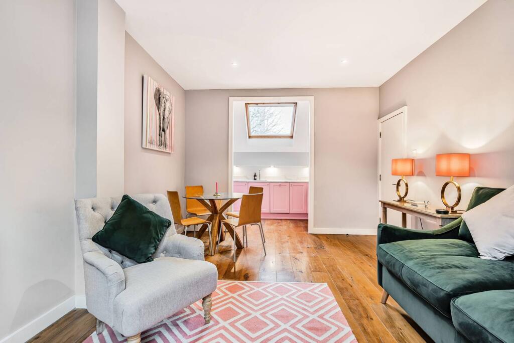 1 bed 1st Floor Flat for rent in Chelsea. From Foxtons - South Kensington