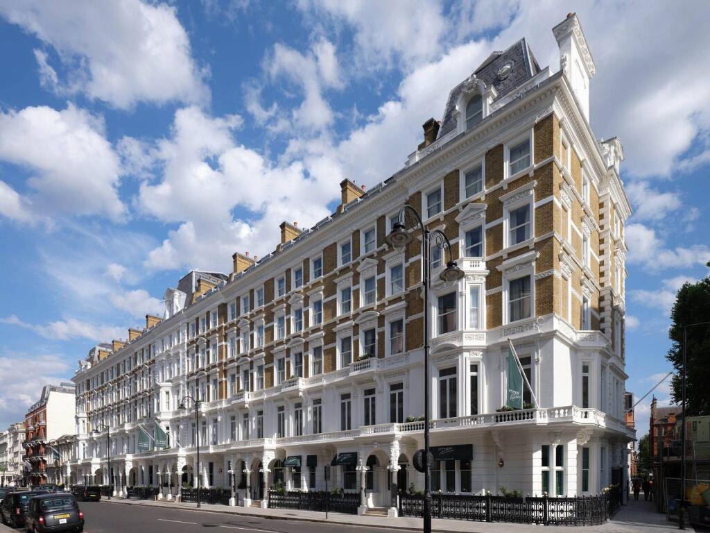 1 bed 1st Floor Flat for rent in London. From Foxtons - South Kensington