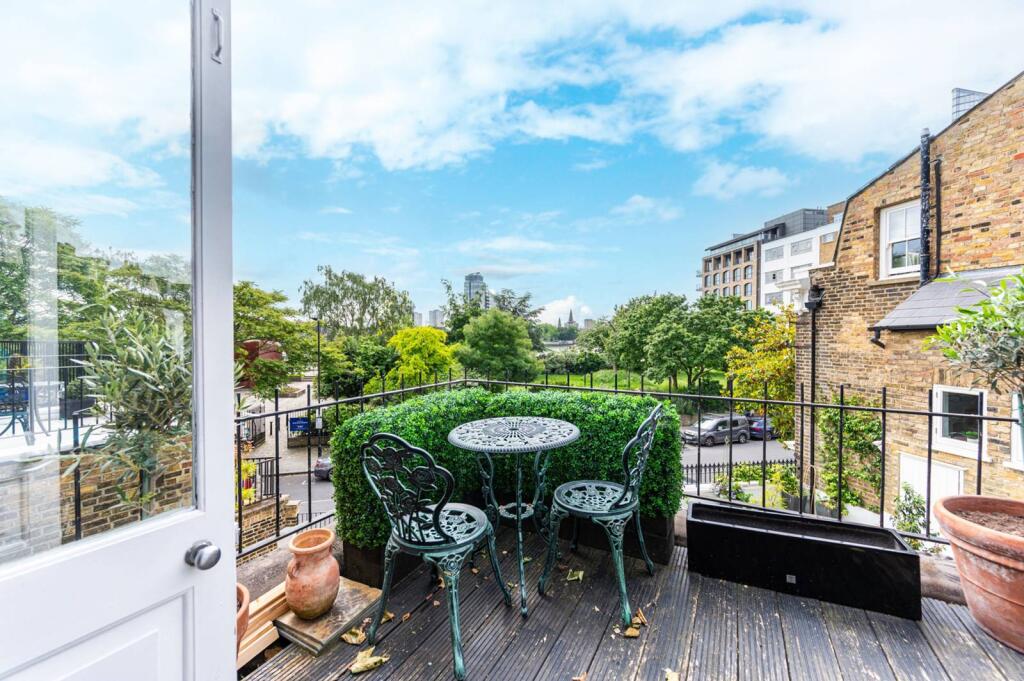 2 bed Annexe for rent in London. From Foxtons - South Kensington