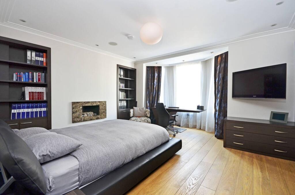 3 bed 1st Floor Flat for rent in London. From Foxtons - South Kensington 3 bed 1st Floor Flat for rent in London. From Foxtons - South Kensington