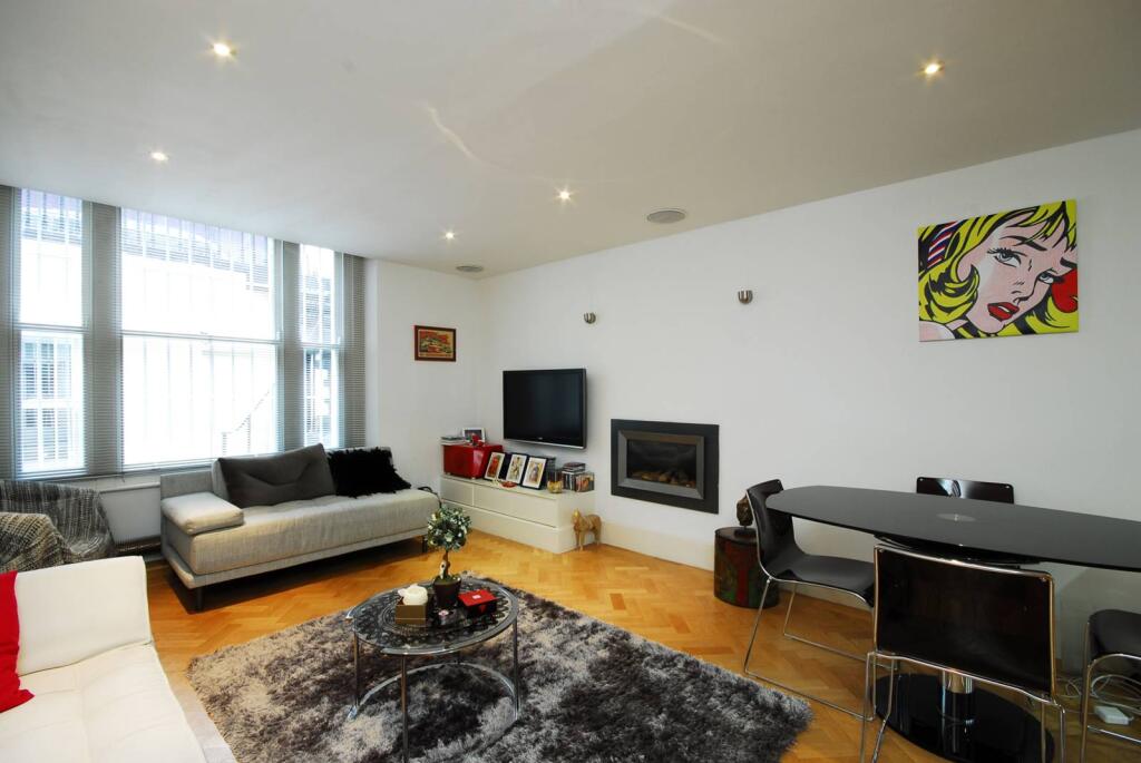 2 bed 1st Floor Flat for rent in London. From Foxtons - South Kensington