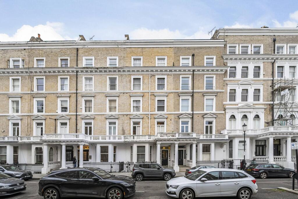 1 bed 1st Floor Flat for rent in London. From Foxtons - South Kensington