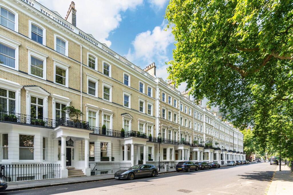 2 bed 1st Floor Flat for rent in London. From Foxtons - South Kensington